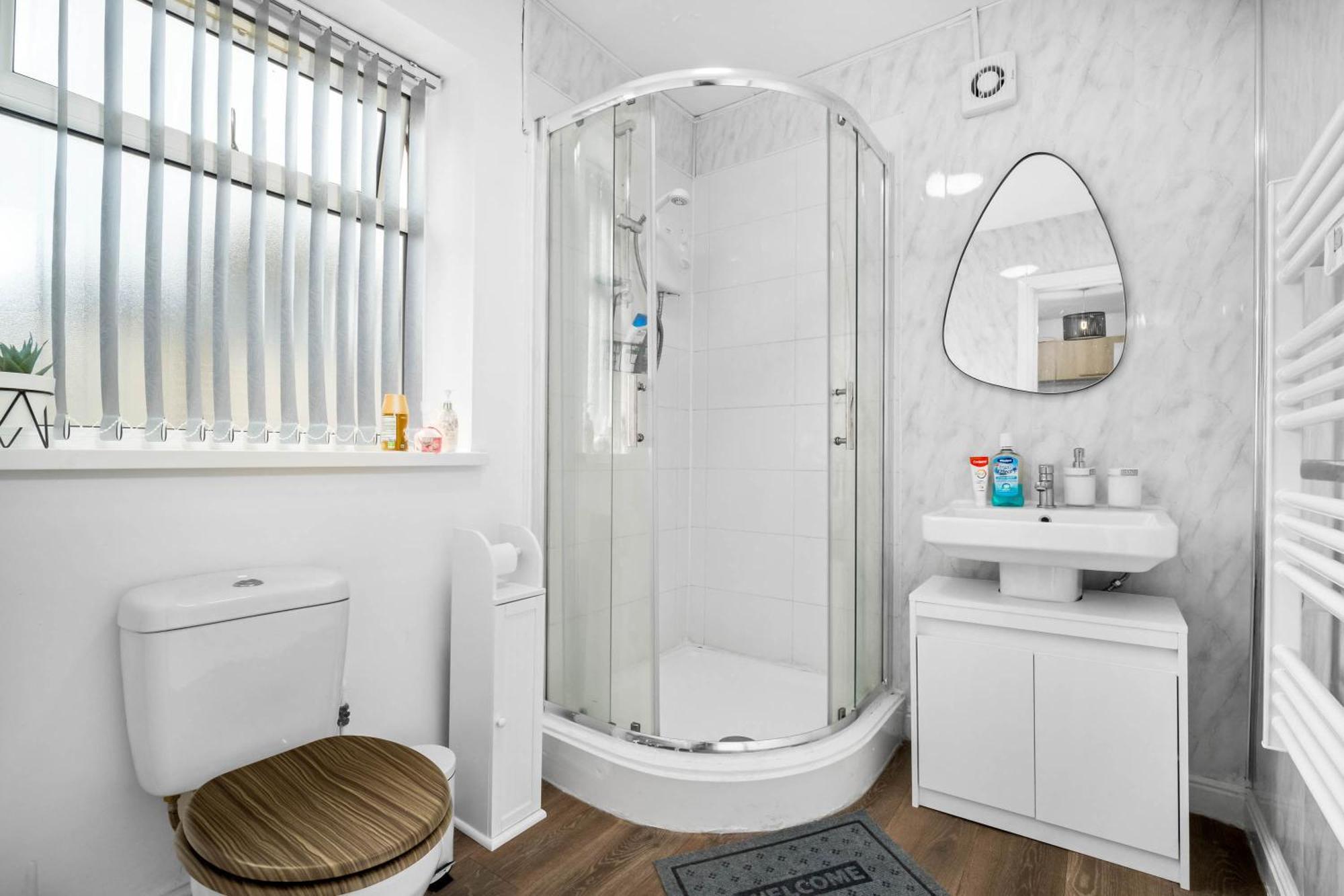 Centre 2 Bedroom 5 Beds With Free Parking *